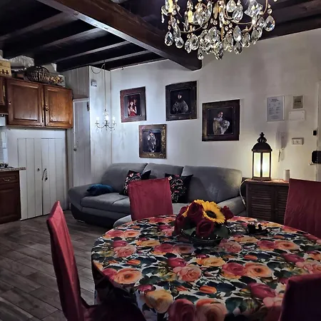 Residenza Saragozza Nuovo Stile Gipsy 2025 ! Апартаменты Болонья