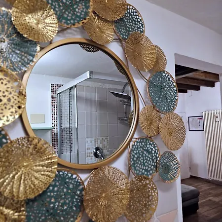 Residenza Saragozza Nuovo Stile Gipsy 2025 ! Болонья